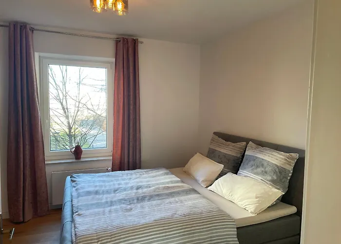 Grosse Wohnung In Westend